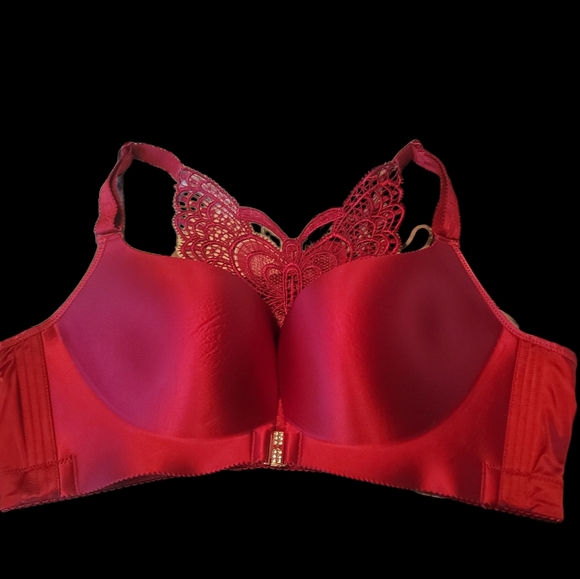 Lovely Front Closure Deep Plunge Bra NWOT - Picture 1 of 5